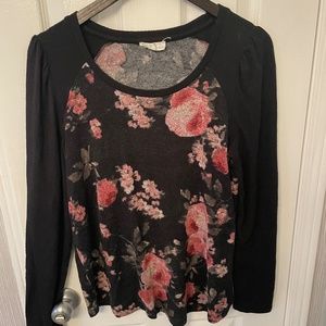 5 for $12. Lightweight long sleeve floral top, fits like a large
